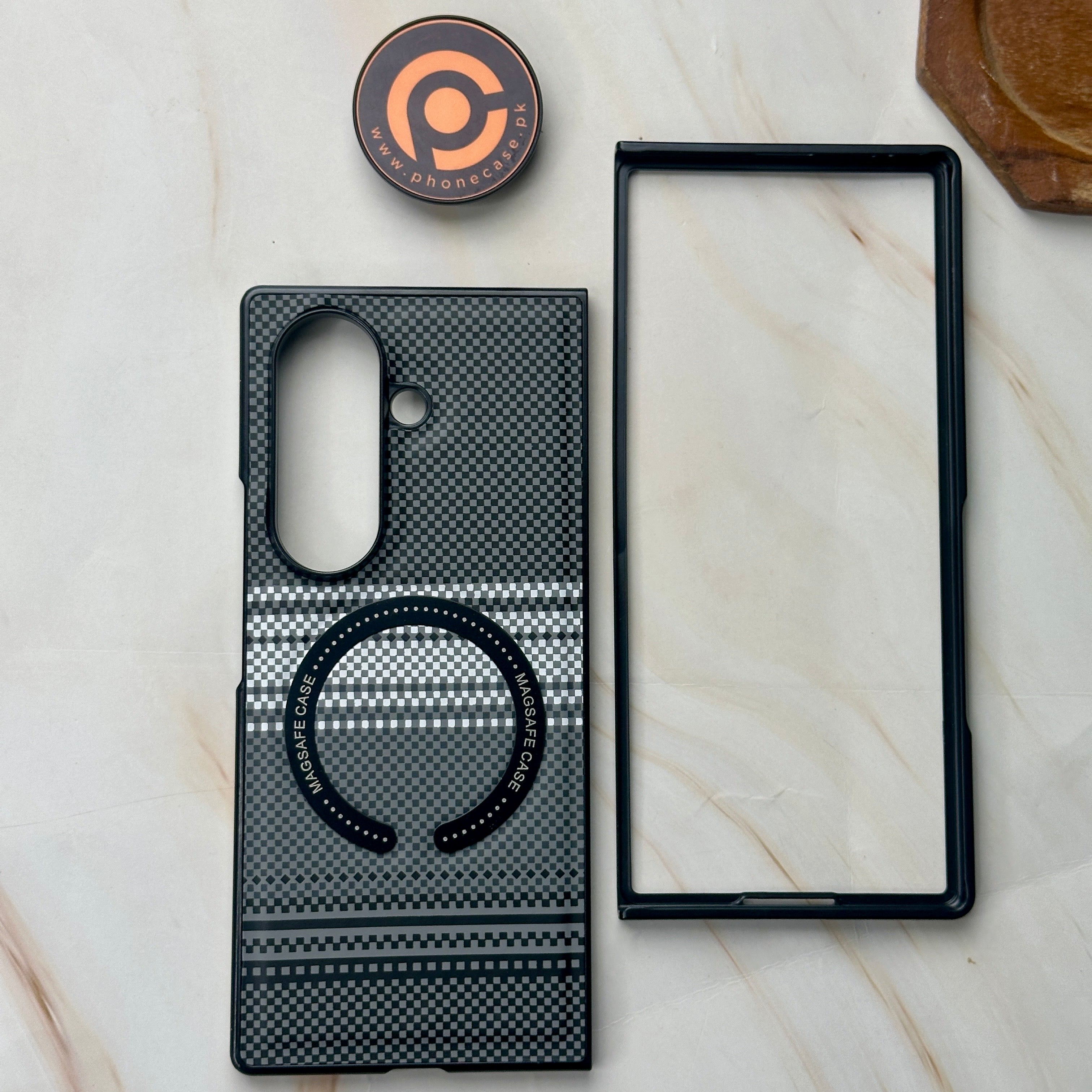 Samsung Galaxy Z Fold 7 - Premium Ultra Light Carbon Fiber Protective Cover