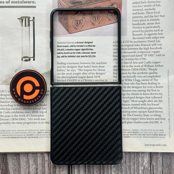 Samsung Galaxy Z Flip 7 - Premium Ultra Thin Carbon Fiber Pattern Case