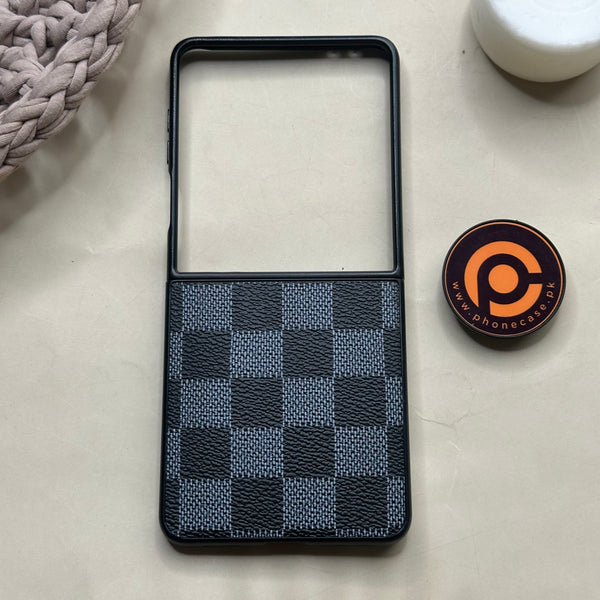 Galaxy Z Flip 7 - Chess-Skin - Nyxa Anti-Drop Sleek Case with Matte Finish