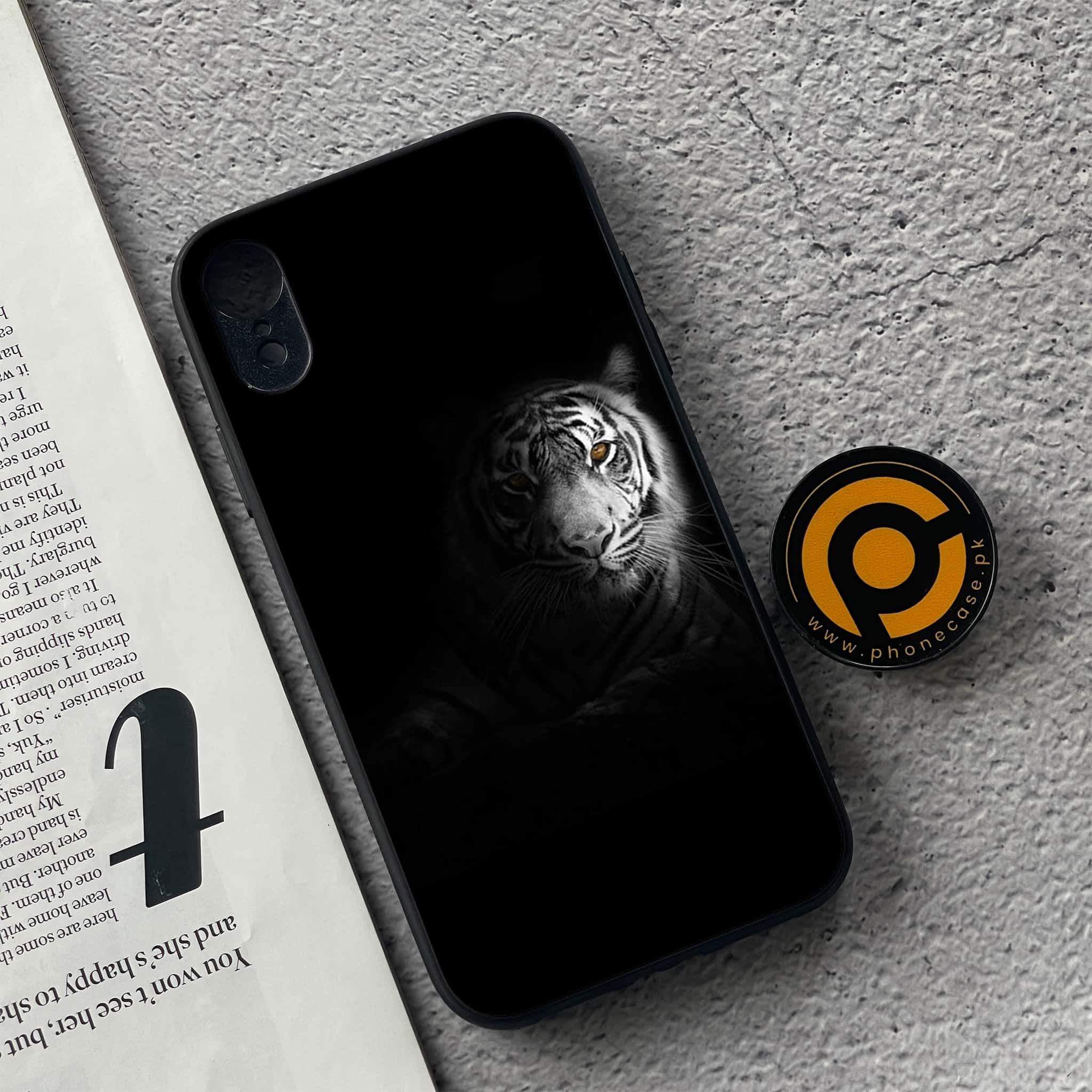 iPhone XR -Tiger Series - Premium Metal Printed soft Bumper shock Proof Case