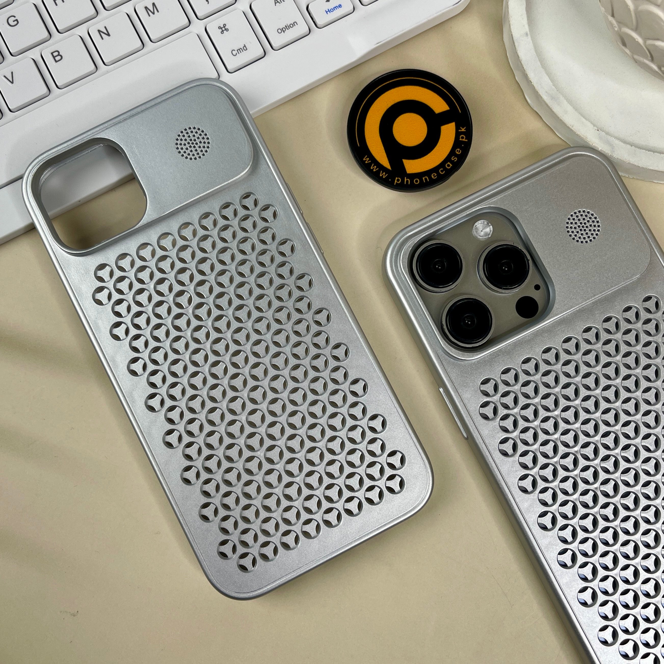 iPhone 14 Airflow Mesh Pattern Case